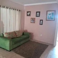 House 5 min from downtown Ipatinga 11 min from airport, hotel a Santana do Paraíso