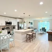 Fresh 3BR Home, Peaceful Stay, מלון בפורט שארלוט