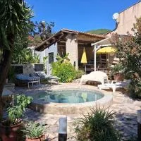 Maison en Provence, clim, jacuzzi, jardin 4 pers, hotel u gradu La Farlède
