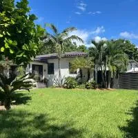 Biscayne Park Guest House, hotel di North Miami