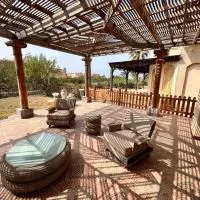 Dawwār Muḩammad Abū Shanab में, होटल Casabianca - North Coast - 5 bedroom, Garden, Sea View Villa