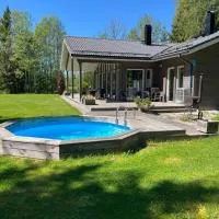 Justi Holiday House, hotel Alliklepa városában