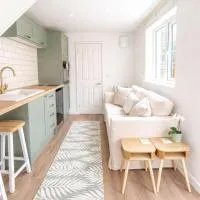 Modern Cotswolds Studio, hotelli kohteessa Bishops Cleeve