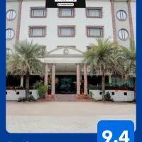 Palette by CheckIn Anand Formerly Hotel La Casa Inn, hotel i Anand