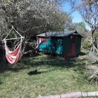 Cabane sous les oliviers, hotel a Saint-Ambroix
