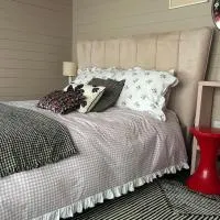 The Dairy stylish chalet for 2 opp the beach 1 minute walk – hotel w mieście Whitstable
