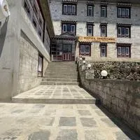 Hotel Sheryang, hotel v destinaci Namche