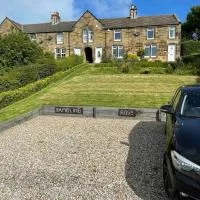 Rambling Rose Cottage, near Staithes, hotel u gradu Skinningrove