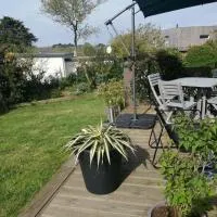 Cottage chaleureux, hotel a Locquirec