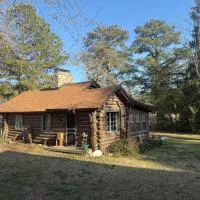 Our Haven Cabin, hotel East New Marketben