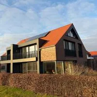 Großzügiges modernes Ferienhaus, hotel u gradu Nojharlingelzil