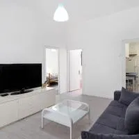 Casa paolino 50 metri dal mare, hotel a Taggia