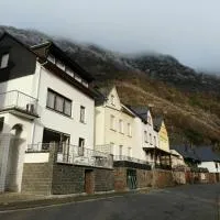 Haus Moselschleife, hotel v destinácii Bremm