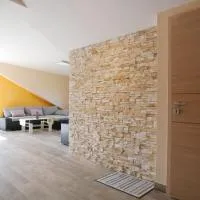 Ferienwohnung Kirschblüte: Mösbach şehrinde bir otel