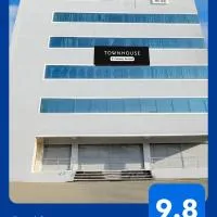 Super Townhouse Kukatpally North Formerly Munagala Arcade、ハイデラバードのホテル