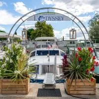 Penichette Odyssey Croisieres، فندق في Bellegarde