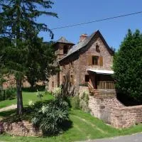Gite De Ségonzac, hotel i Villecomtal