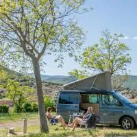 Camping Onlycamp Les Peupliers du Lac, хотел в Chindrieux