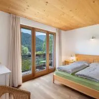 Silbernagl - Monolokal mit Ausblick, hotel em Issengo