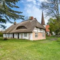 Pommernhuus an de Kark, hotel a Süderholz