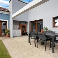 Casa D'Avó - Family Coastal Escape, hotel u gradu Casa Nova