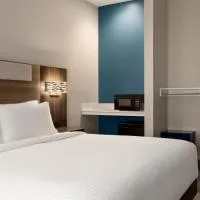 Holiday Inn Express Hotel & Suites Edmond by IHG, hotel em Edmond
