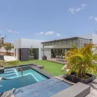 Laian, hotel em Triquivijate