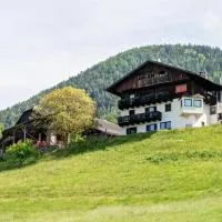Gatscherhof Apt Abendrot, hotel a Luson