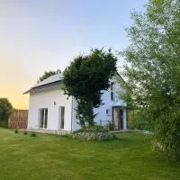 Ferienhaus Riedlodge Bodensee-Obers、Guggenhausenのホテル