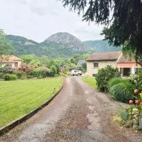 Gîtes le Clos des Pradals, hotel i Tarascon-sur-Ariège