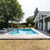 La Maison Des Voyages, hotel din Saint-Aubin-de-Branne