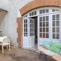 La maison blanche, hotel u gradu Nazelles