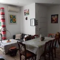 Gite Aux Tourterelles โรงแรมในTournemire