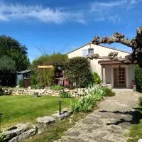Les Althéas - Gîte En Ardèche, hotel a Chandolas