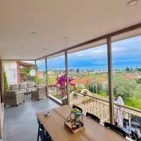 Calma House Luxury by the Sea Chalkoutsi Oropos, hotel u gradu Khalkoútsion