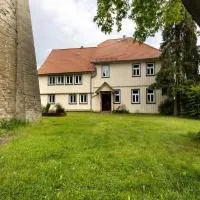 Altes Pfarrhaus - Wohnung Farbwelt、Hüttenrodeのホテル