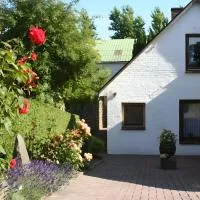 Ferienhaus Sorgenfrei – hotel w mieście Nordstrand