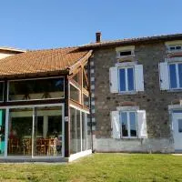 La Halte du Pèlerin Chambres d'hôtes, хотел в Chérier