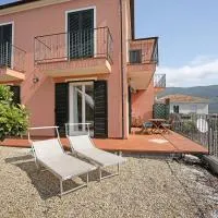 Maison Laura، فندق في Diano Borello