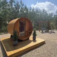 Private Romantic HotTub, Soaking Tub, King Bed, hotel in Broken Bow