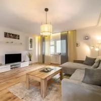 4 Zi, EG, Kü, Bad, Balkon Parknähe, hotel u gradu 'Neunkirchen'