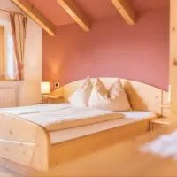 Oberplunerhof - Fewo Kronplatz, hotel v destinaci Chienes