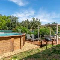 Villa piscine, clim, hótel í Méjannes-le-Clap