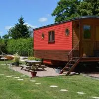 Gîte Insolite Roulotte 5 Personnes, hotell sihtkohas Seux