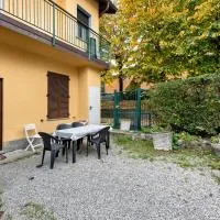 La Casa Di Beppe - Val d'Intelvi, hotel en Lanzo d'Intelvi