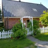 Ferienwohnung Abendsonne, hotelli kohteessa Lehe