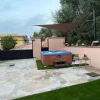 The Paradise, hotel di Esporles
