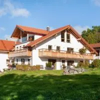 Allpano Pension und Ferienwohnungen, hotel v destinácii Dietmannsried