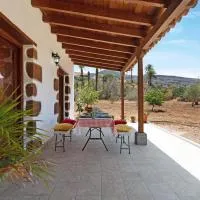 El Algarrobero, hotel u gradu Santa Lucia