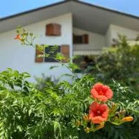 Via Verdi 14 โรงแรมในMondolfo